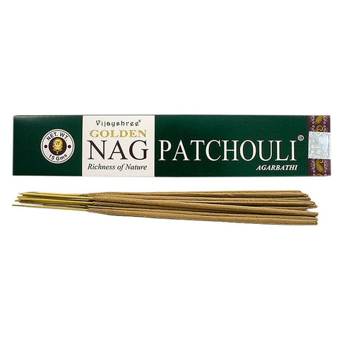 Smilkalai Vijayashree Golden Nag Patchouli, 15 g pakuotė su išdėstytomis lazdelėmis ir matoma žalia dėžutė