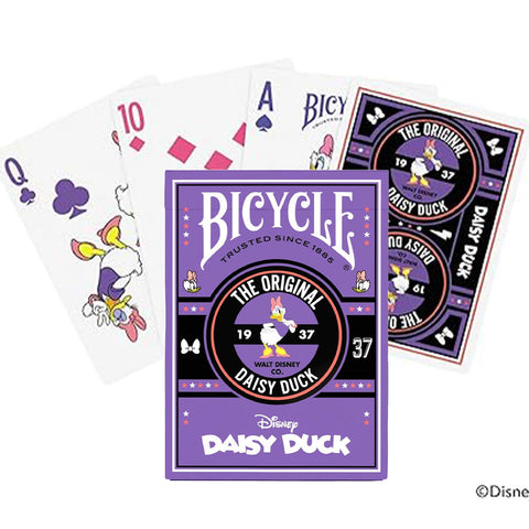 Bicycle Daisy Duck žaidimo kortos purpuriniame dėkle, rodoma dėklo priekinė pusė ir atsiverstos kortos su Daisy piešiniais
