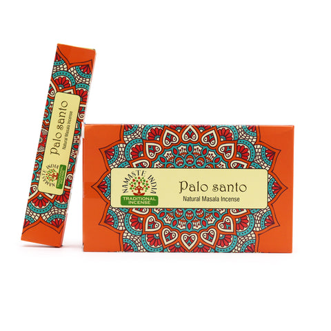 Palo santo smilkalai Namaste India, oranžinė masala pakuotė su mandalos raštu, priekinė dėžutė ir siauresnė stovinti pakuotė