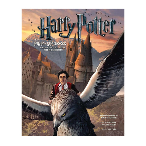 Harry Potter pop-up knyga su kietu viršeliu, Hario skriejimu ant didelio sparnuoto paukščio prieš Hogvartso pilį