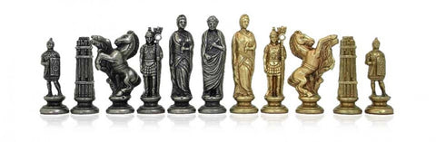 CEZARIS: metalinės šachmatų figūros. Aukštis: 11,7cm., diametras: 3,2cm.
