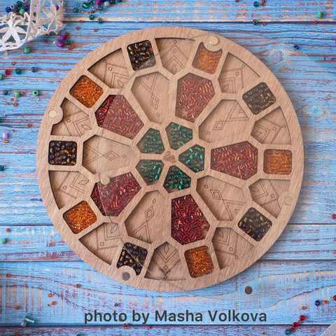 Karoliukų organizatorius su permatomu dangteliu ir magnetu, 19×19 cm