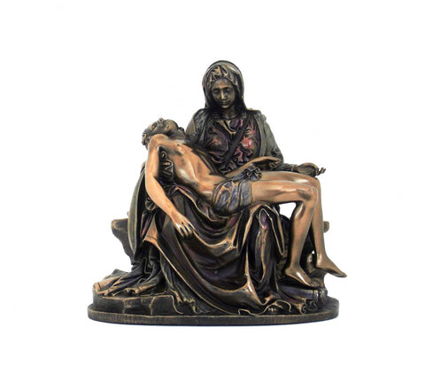 Pieta skulptūra, bronzinis stalinis 18 cm variantas, detali frontalinė kompozicija ir drapiruotės tekstūra