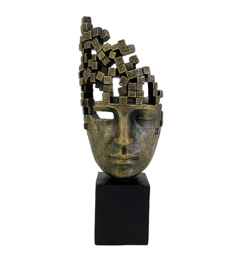 Atmintis. Aukštis: 31cm.