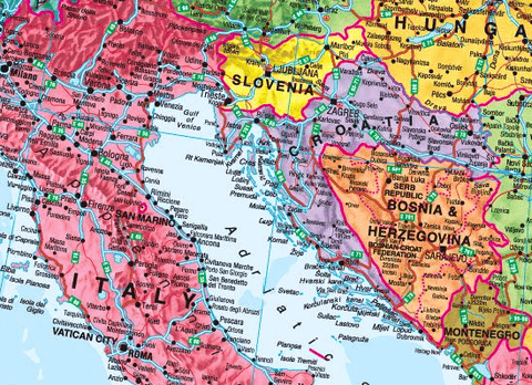 Europos politinis sieninis žemėlapis 100x139 cm, laminuotas, su vėliavomis