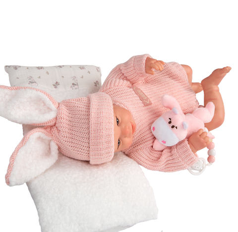 Arias Reborn lėlė Lucia 45 cm – rankų darbo, rožiniai megzti rūbai