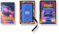 Back to the Future tarot kortos komplektas su spalvingu dėklu, atidarytu vidumi, juodu juostiniu raišteliu ir mėlynomis kortų nugarėlėmis