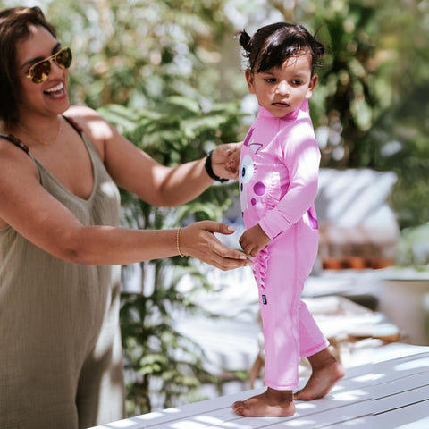 My Carry Potty vaikiškas maudymosi kostiumėlis su kepure UPF50+ „Rožinis Drakonas“, 3–4 m. (104 cm)