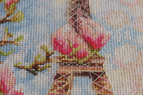 Siuvinėjimo kryželiu rinkinys Rytas Paryžiuje, 17×25 cm, 38 spalvos