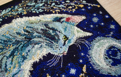 Siuvinėjimo kryželiu rinkinys „Naktinis svečias“ 22×32 cm, 14ct, su karoliukais