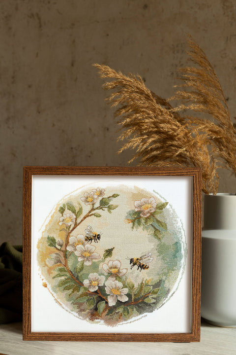 Siuvinėjimo kryželiu rinkinys Medaus spalvos, 18 ct Zweigart, 24×24 cm