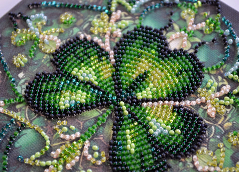 Karoliukų siuvinėjimo rinkinys Sėkmės kaleidoskopas 15×15 cm