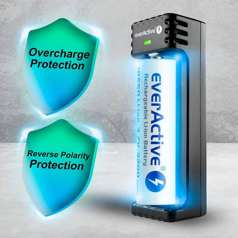 everActive USB‑C ličio jonų baterijų įkroviklis 18650/21700 su apsaugomis