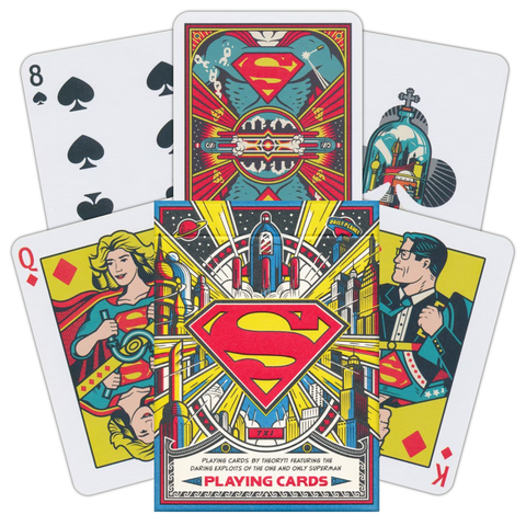 Superman žaidimo kortos Theory11 – priekinė pakuotė su S-herbu ir spalvotomis retro karalių bei damų iliustracijomis
