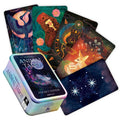 Tarot kortos Animal Tarot kišeninė metalinė dėžutė su spalvingomis gyvūnų iliustracijomis ir keliomis išskleistomis kortomis
