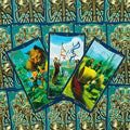 Tarot kortos su keltų stiliaus turkio nugarėle ir trimis atverstomis kortomis, sodrios spalvos ir unikalia išklote