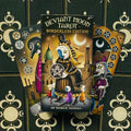 Deviant Moon Tarot kortų rinkinys Borderless Edition, Patrick Valenza iliustruota dėžutė su trimis ištemptomis kortomis fone