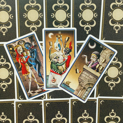 Deviant Moon Premium Tarot kortos