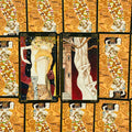Tarot kortos Gustav Klimt stiliaus, dvi išklotos kortos „Žvaigždės“ ir „Bokštas“ prie auksinio ornamentuoto fono
