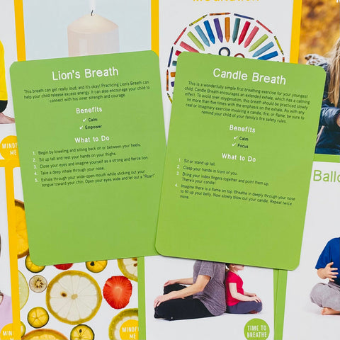 Kvėpavimo kortelės žaliame dizaine su „Lion's Breath“ ir „Candle Breath“ pratimais, skirtos vaikų ramybei ir mokymui