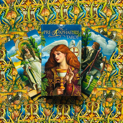 Pre-Raphaelite Tarot kortos
