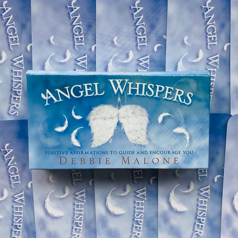 Angel Whispers kortelių rinkinys, Debbie Malone, mėlynas dėklas centre ant pakartoto fono su krentančiomis plunksnomis