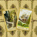Kortos lenormand: dvi atviros kortos — 22 Crossroads ir 21 Mountain ant dekoratyvios smėlio spalvos galinės pusės