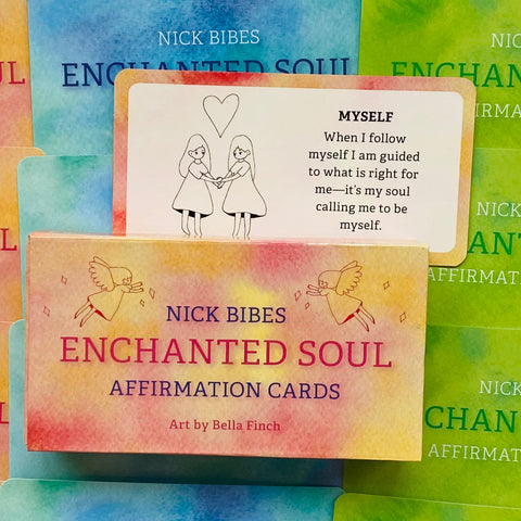 Affirmacijų kortelės Enchanted Soul (Nick Bibes) pastelinės dėžutės priekinis vaizdas su atversta kortele „Myself“