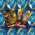 Tarot kortos su dviem iliustracijomis — rudeninio interjero ir raganos naktinio lango variantai ant mėlyno katinų fono