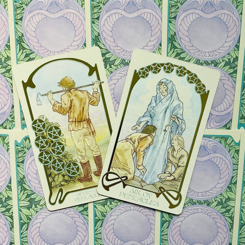 Ethereal Visions: Illuminated Tarot kortos