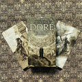 Tarot kortos Gustave Doré dėžutė su sepijos iliustracijomis centre, dvi atviros kortos išskleistos ant ornamentinio fono