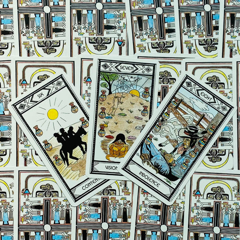 Tarot kortos komplektas su trimis atverstomis kortomis (Six, Seven, Eight) ant ryškaus, ornamentuoto nugarėlių fono