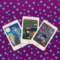 tarot kortos Swords komplektas: trys iliustruotos kortos (Three, Four, Five of Swords) ant violetinio žvaigždėto fono