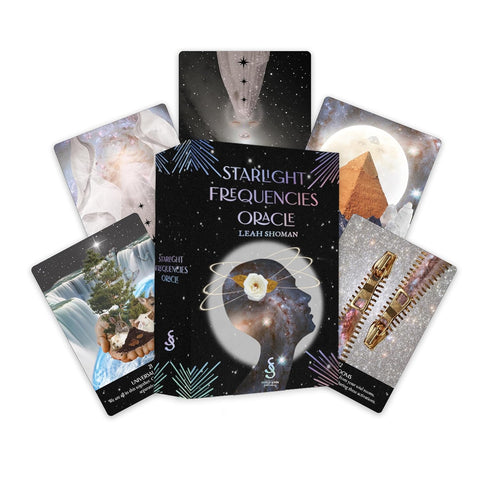 Orakulo kortos Starlight Frequencies Leah Shoman — juoda kosminė dėžutė su išskleistomis simbolinėmis kortomis