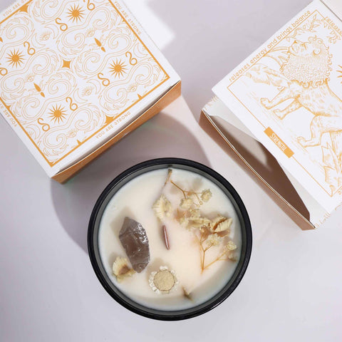 Hop Hare jazminų aromato žvakė su kvarco kristalu, medinis dagtis – 22 h