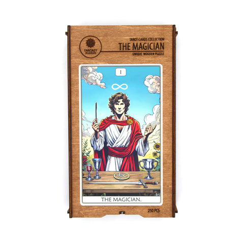Taro galvosūkis "The Magician" medinėje dėžutėje, 250 dalių, priekinis kortos iliustracijos fragmentas su Fantasy Puzzles logotipu