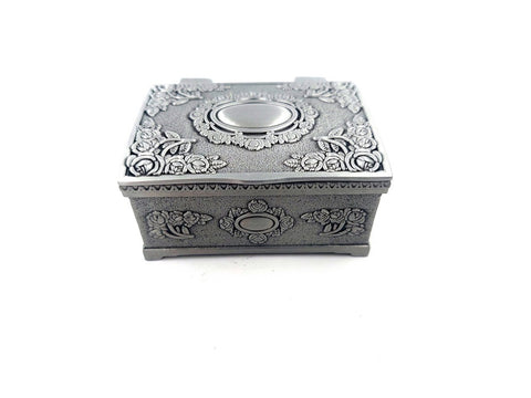 Ornamentuota metalinė papuošalų dėžutė, sidabro spalvos, 6×5×3 cm – dovanai