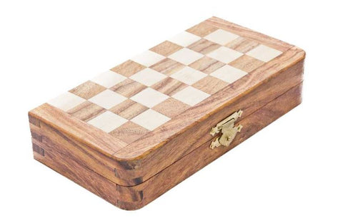 Magnetinis medinis šachmatų rinkinys 17x17 – sulankstomas, kelioninis