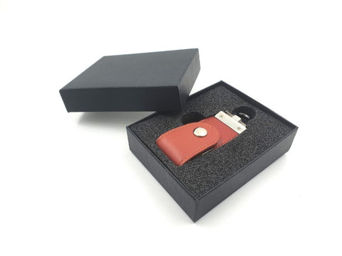 16 GB USB atmintinė dovanų dėžutėje, metalas ir oda, verslo dovana