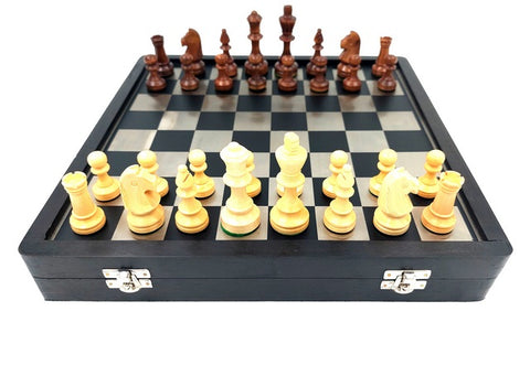 Šachmatų rinkinys 33x33 cm: medinė lenta su metalu, medinės figūros – išpardavimas