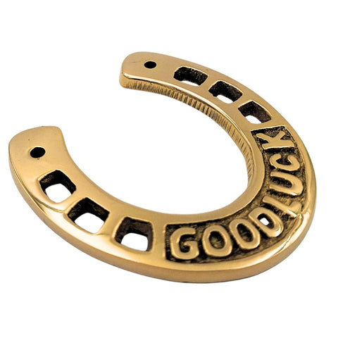 Žalvarinė pasaga 7 cm „Good Luck“ – laimės talismanas namams