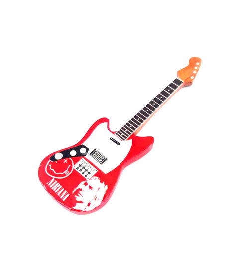 Ikoninis Nirvana Kurt Cobain gitaros šaldytuvo magnetas – dovanai gerbėjams