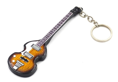 Bosinės gitaros raktų pakabukas iš mahagono – McCartney, The Beatles