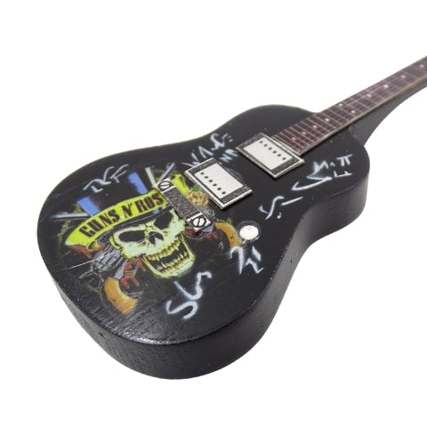 Mahagonio gitaros raktų pakabukas „Guns N’ Roses“ fanams – puiki dovana