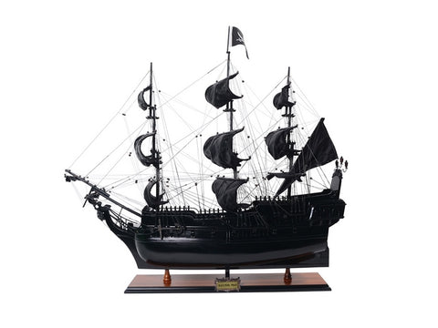 Juodoji Perla burlaivio modelis, rankų darbo, išskleistomis burėmis, 60 cm
