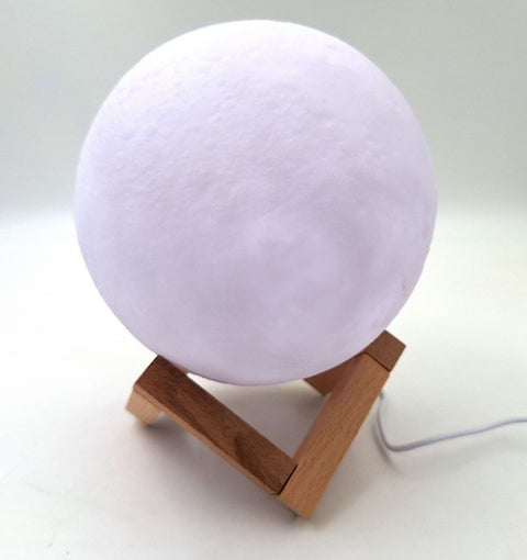 Mėnulio naktinė lempa 15 cm, LED, su mediniu stovu – puiki dovana