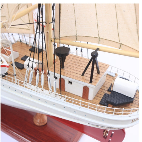 Dar Pomorza burlaivio rankų darbo modelis 82 cm – jūrinė dekoracija
