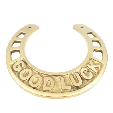 Žalvarinė pasaga 15 cm „Good Luck“ – sėkmės talismanas namams