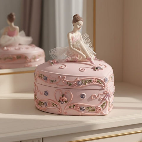 Muzikinė dėžutė „Gulbių ežeras“: širdelės forma, balerina, papuošalams