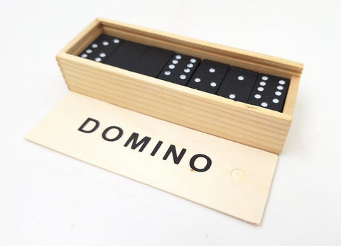 Klasikiniai domino medinėje dėžutėje – stalo žaidimas, 28 vnt